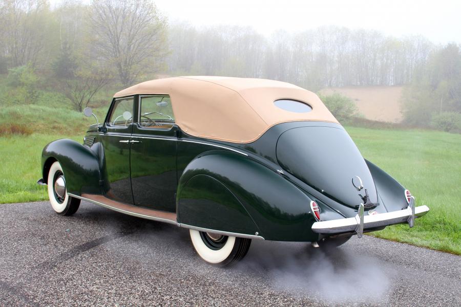  Lincoln Zephyr Convertible Sedan 1938 года  (фото 28 из 46)